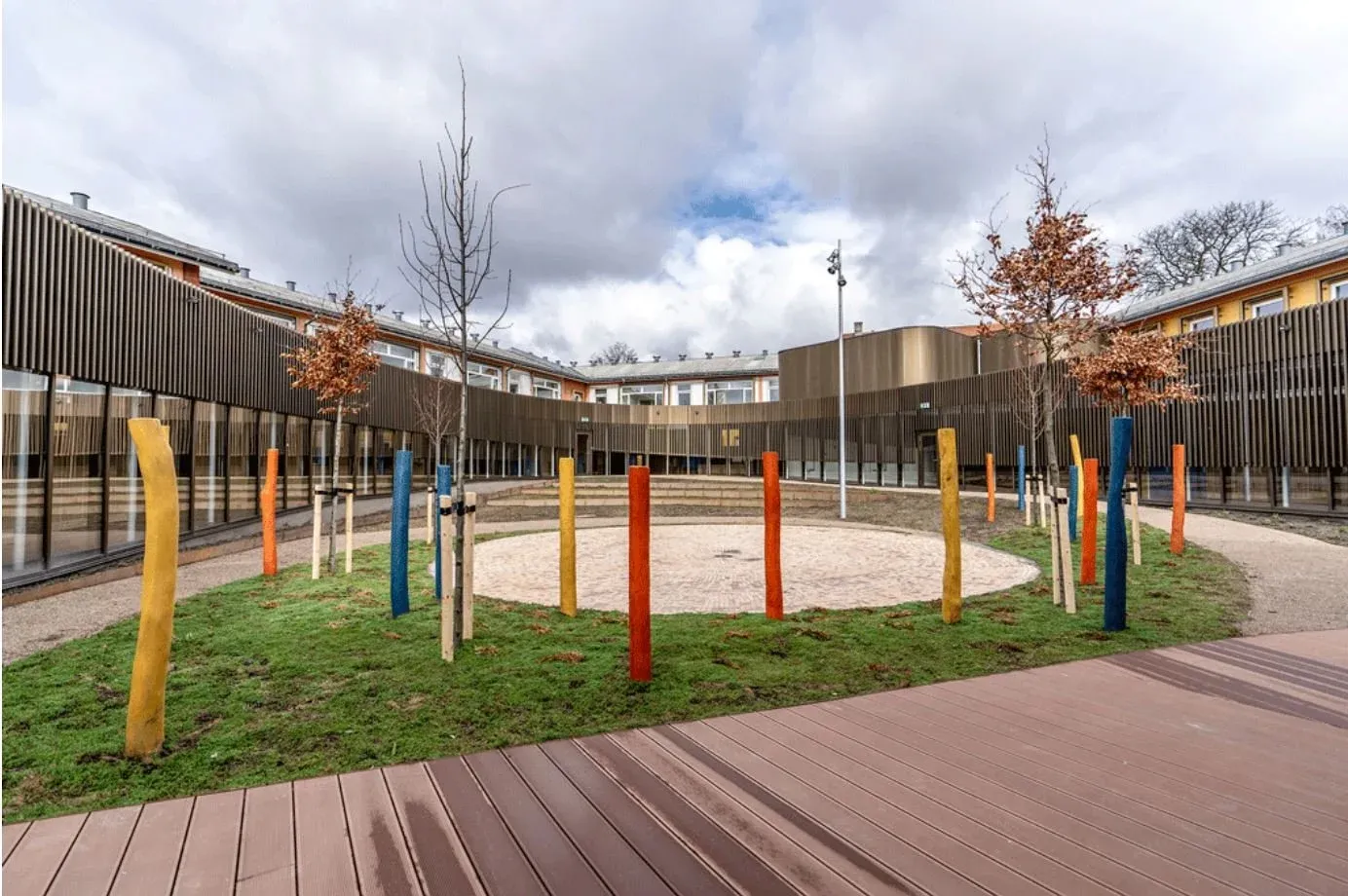 Det nye gårdrum set fra skolens hovedindgang